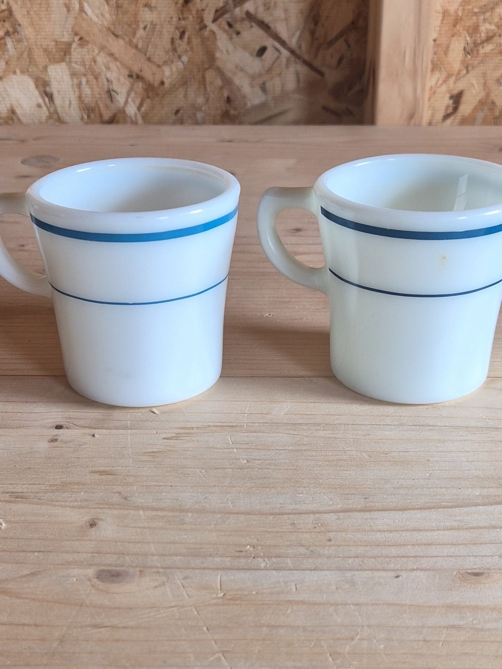 Pyrex Milk Glass Coffee Mugs White Blue Bands 10 oz Set of 2 7710